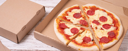Cajas de pizza: qué medida usar y cuál conviene, microcorrugada o cartón gris